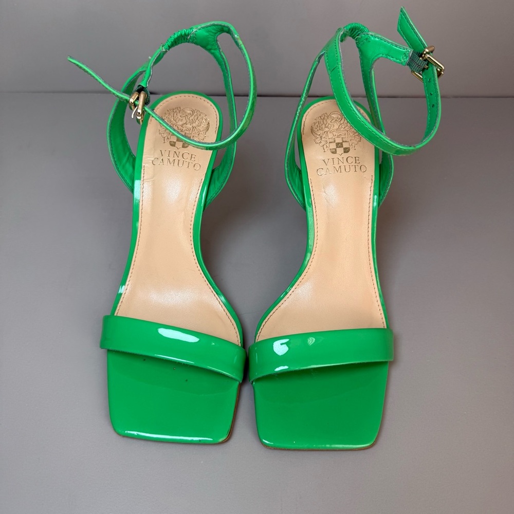Vince Camuto Saprenda Green Patent Leather Heeled Sandals Ankle Strap Size 7